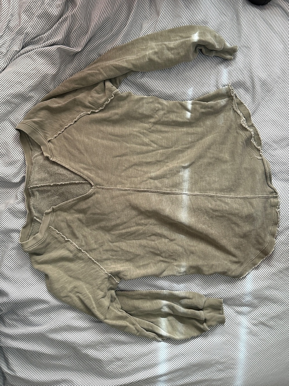 Women’s Olive Green Long Sleeve Frayed Seam-Detail Top Distressed look
